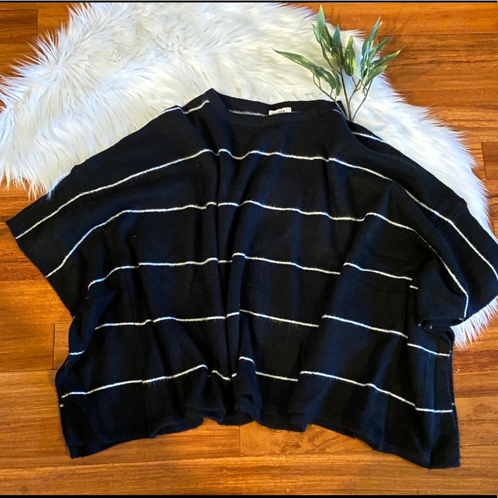 Umgee Black + Ivory Stripe 3/4 Sleeve Sweater - Picture 4 of 8
